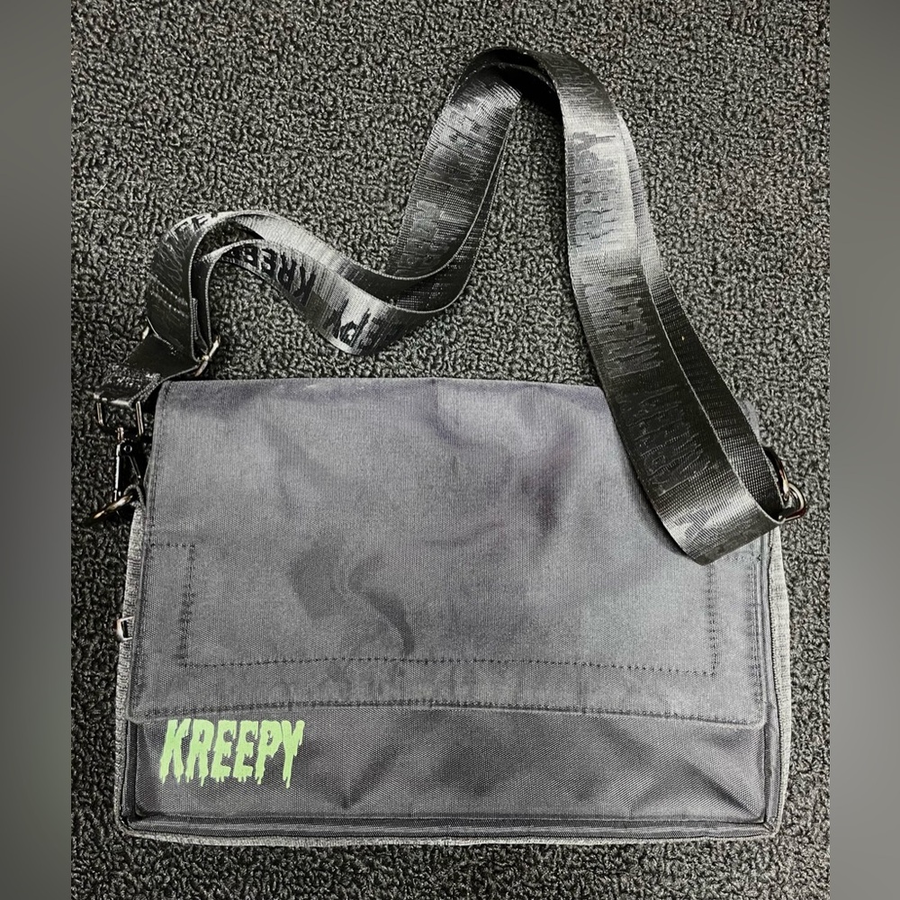 Smell proof side bag